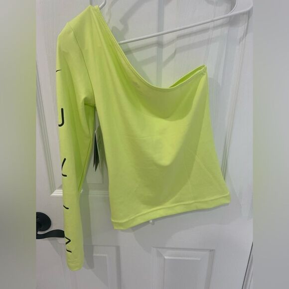 Nike Sportswear Asymmetrical One Shoulder Top Light Lemon Twist Women’s Size XS - Picture 7 of 9